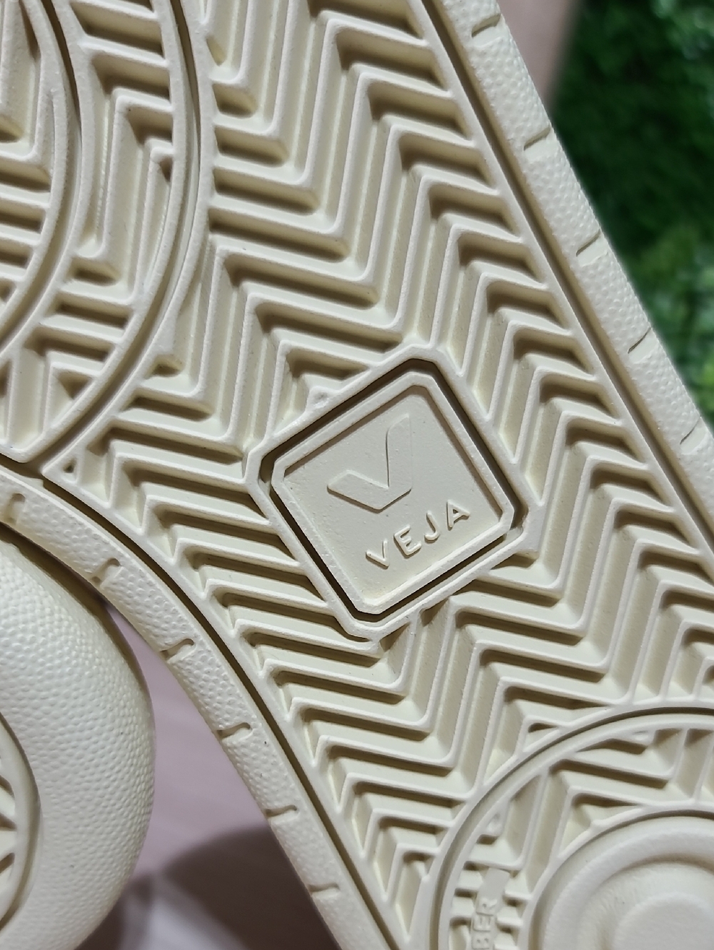 Veja V-10 CWL Sneakers White/Brittany - US Women's 9 New - Picture 7 of 9